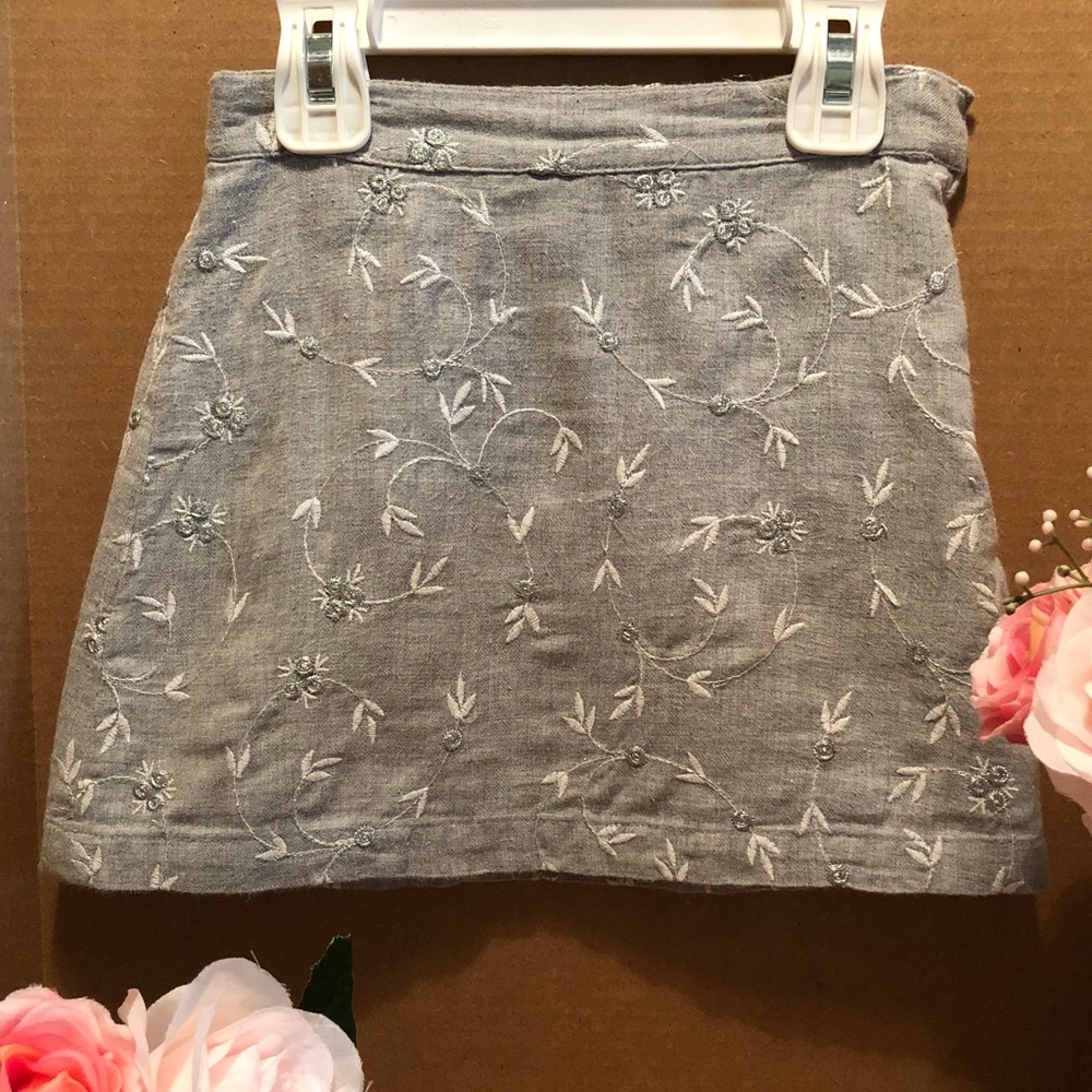 H&M Embroidered flowers gray & silver 18m-2T
